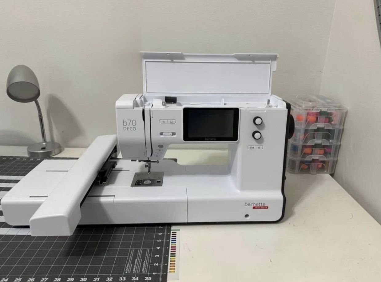 Bernette B70 Embroidery Machine 