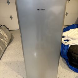 Hisense Mini Fridge 