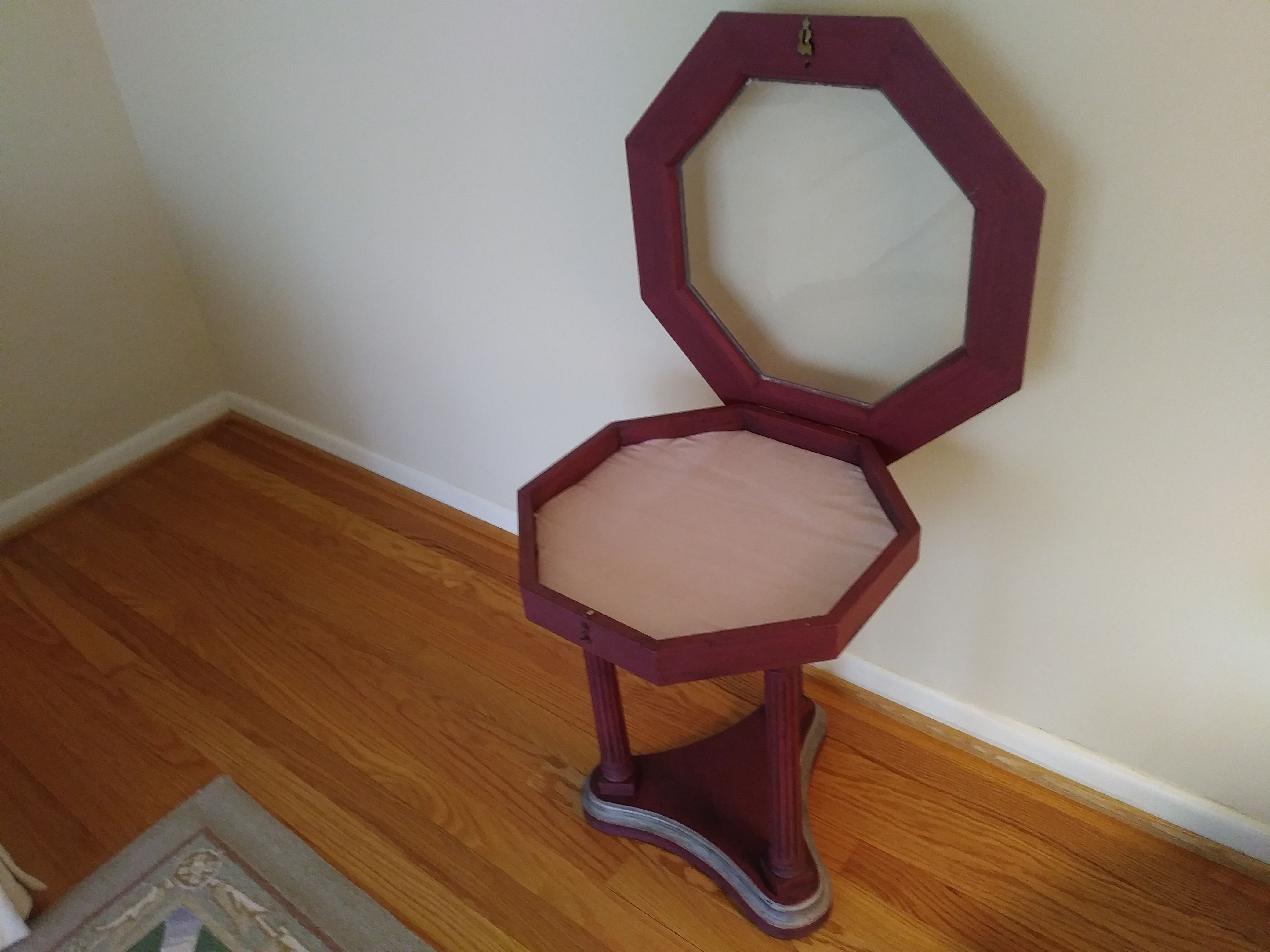 Gorgeous octagon shaped end table with glass top display