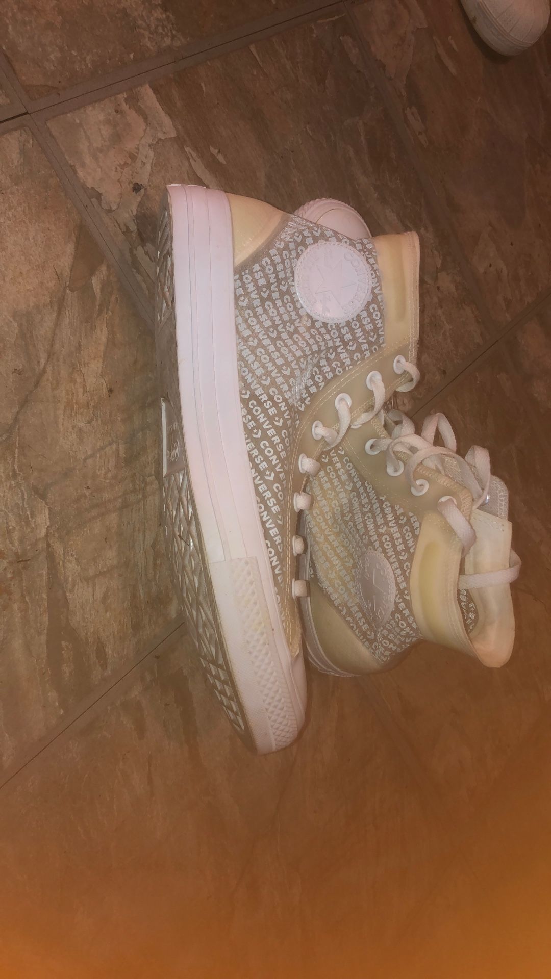 Men’s Chuck Taylor Translucent All Star Converse Size 13