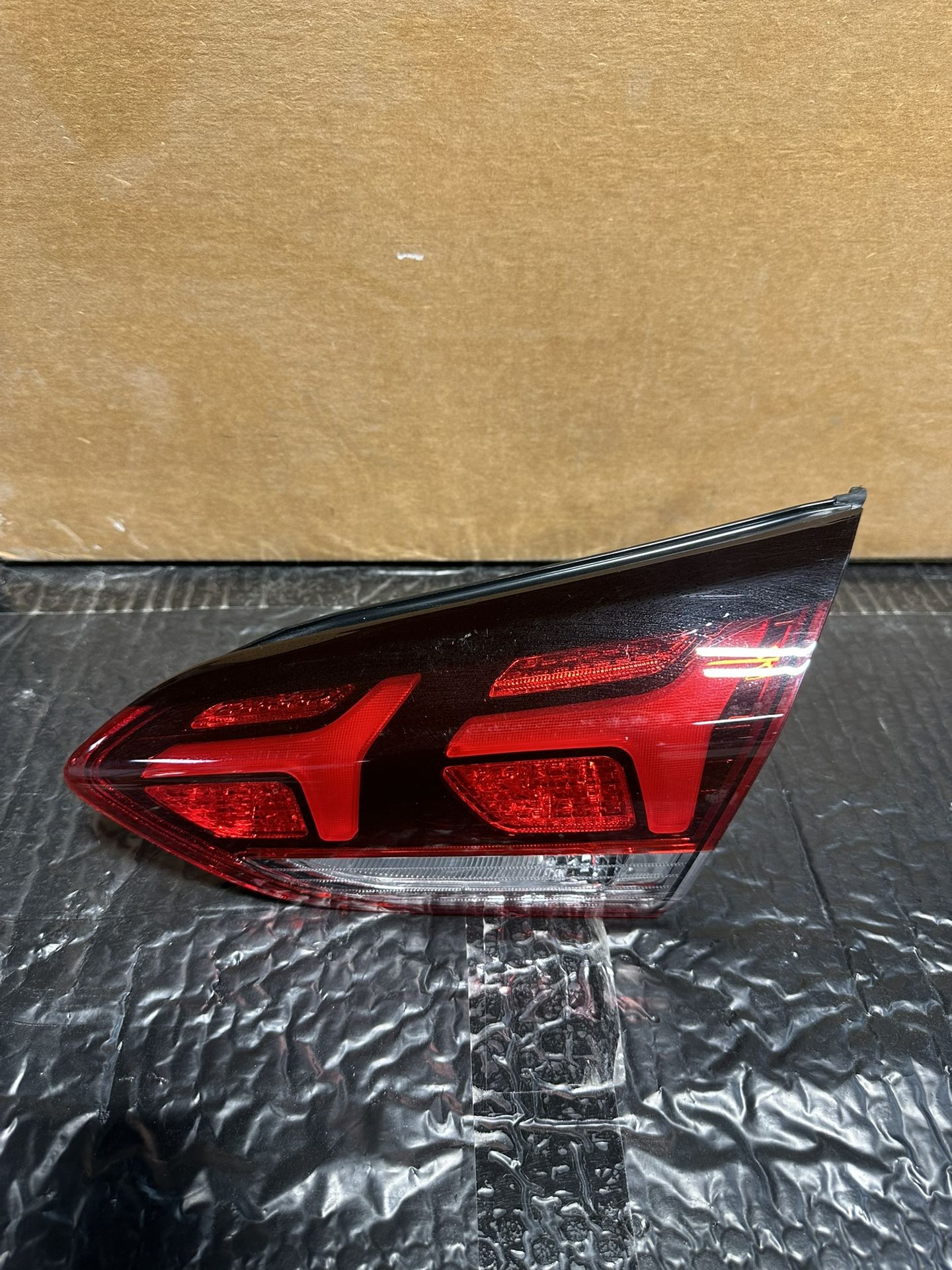 2019-2022 Hyundai Veloster Rear Comb Inside, RH