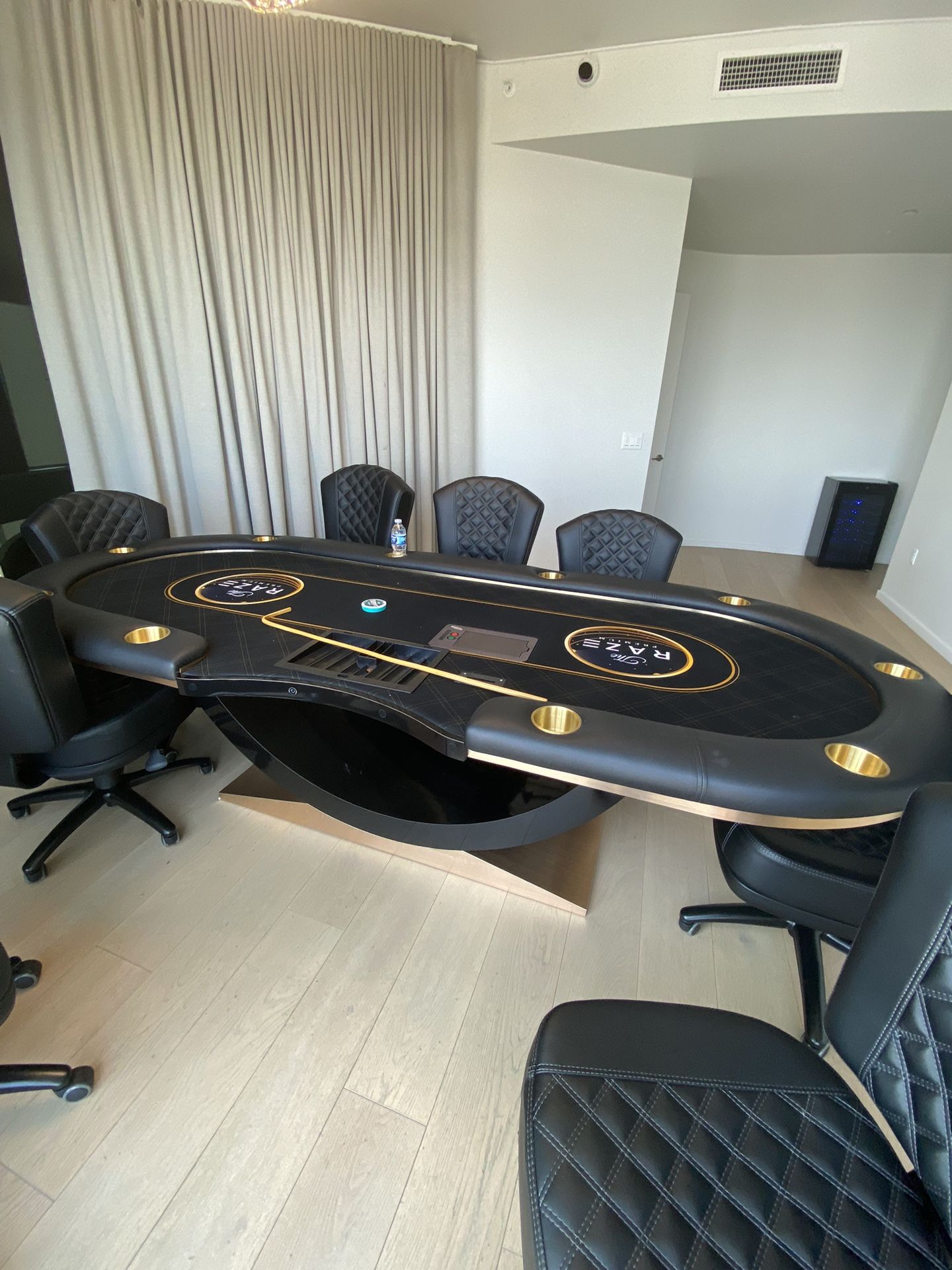 POKER TABLES