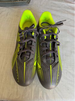 Puma ULTRA 5 PLAY Size 7.5