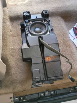 2007-2013 chevy Silverado GMC Sierra Bose oem subwoofer