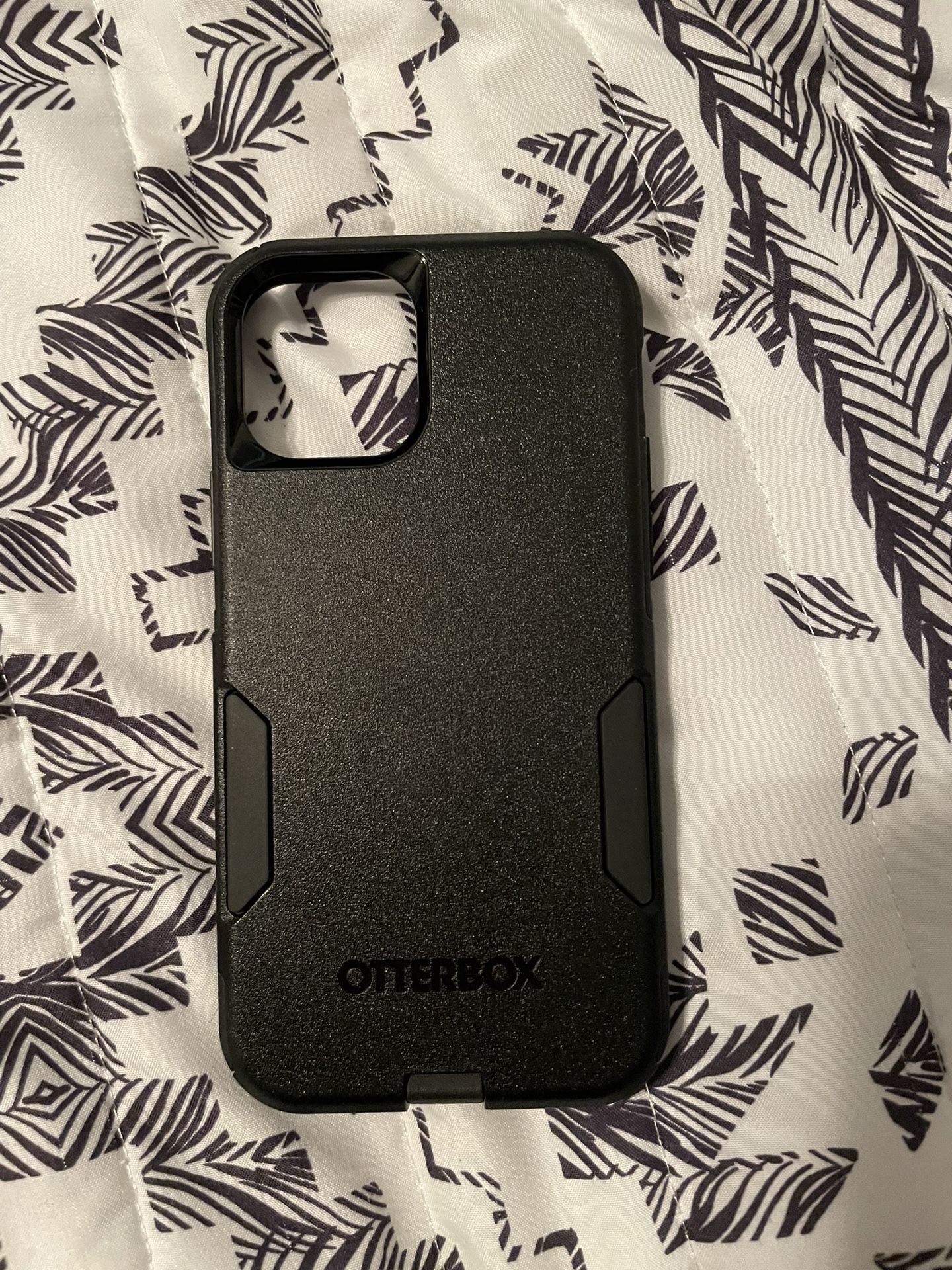 Black Otterbox IPhone 12 Pro