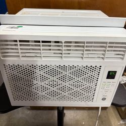 Air conditioner- window unit