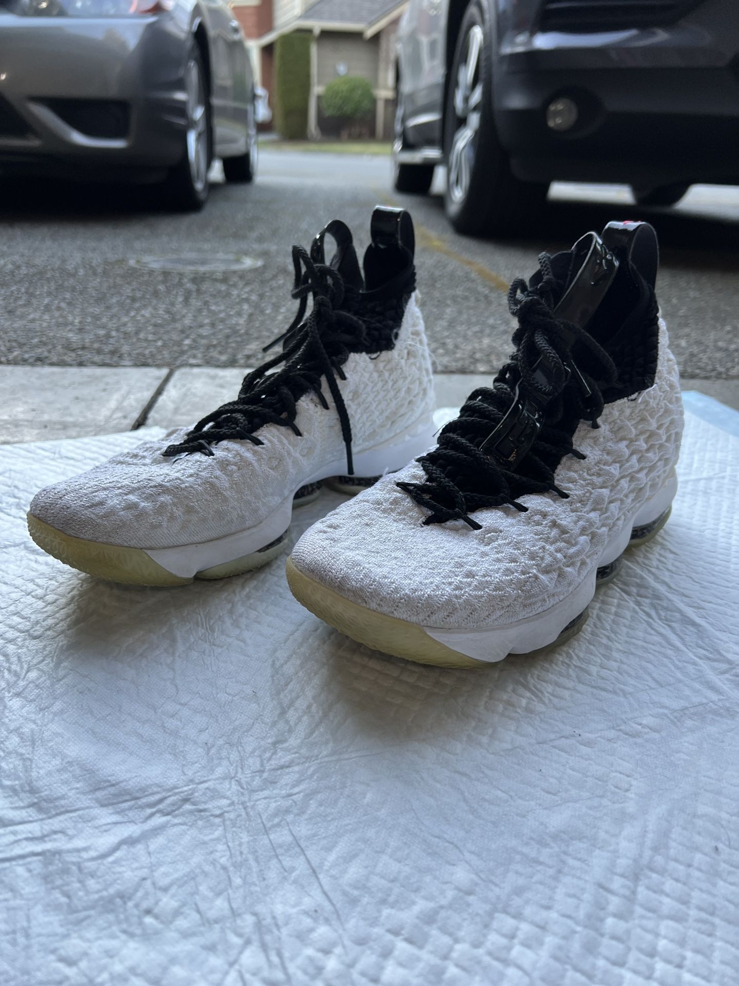 Lebron 15 Graffiti Size 9