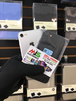 IPHONE 7 32GB UNLOCKED