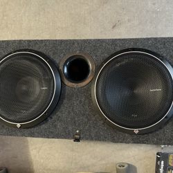 2 12 Inch Rockford Fosgate Subwoofer & Amp 