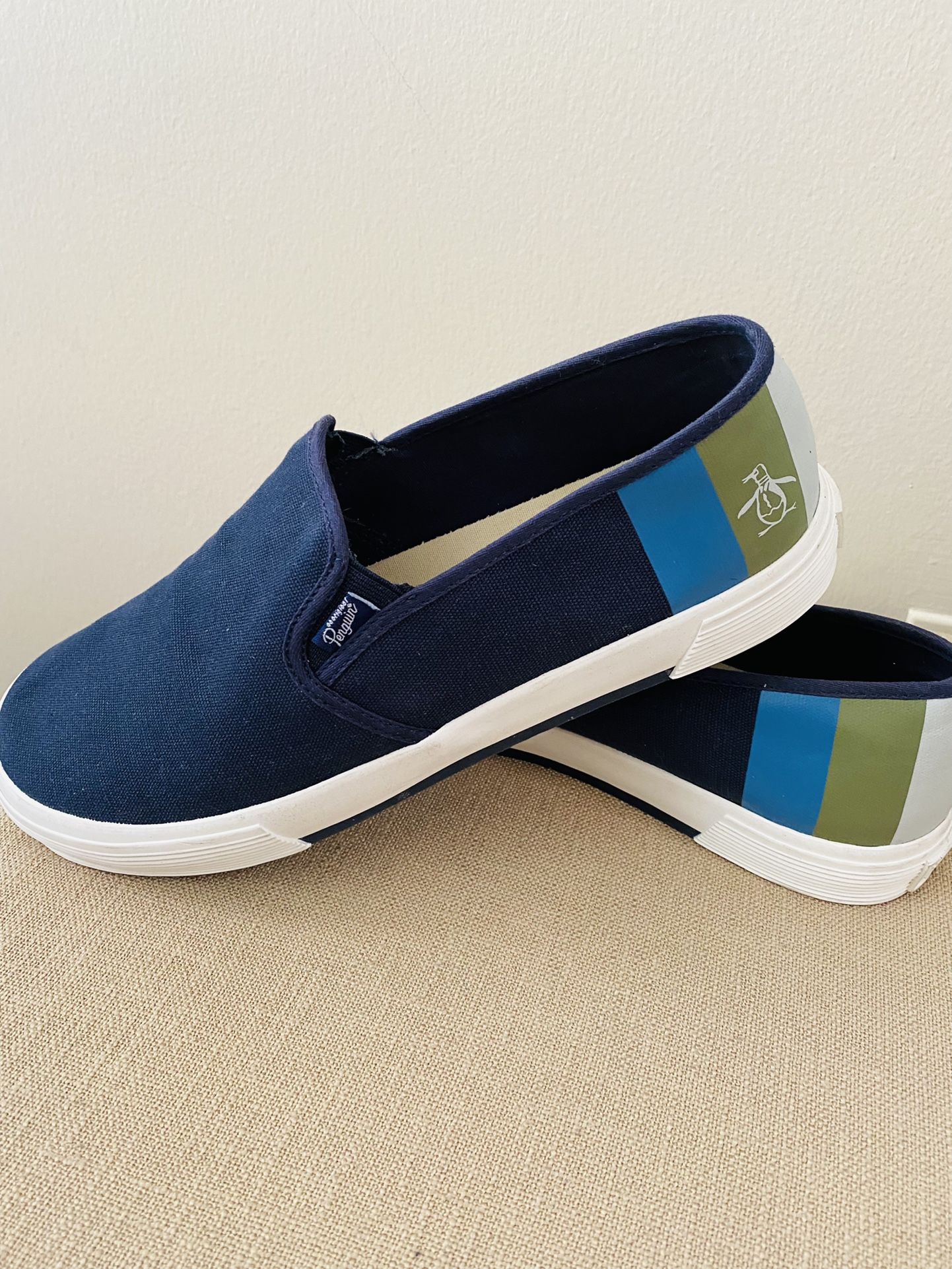 Penguin Mens Moccasin Size Brand New