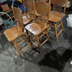 5 Bar Stools 