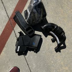 BMW OEM AIR INTAKE 2016 7 Series 740