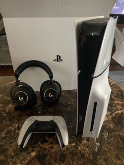 Ps5 with monitor and Bluetooth headset