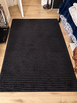 Large Black Ribbed Area Rug