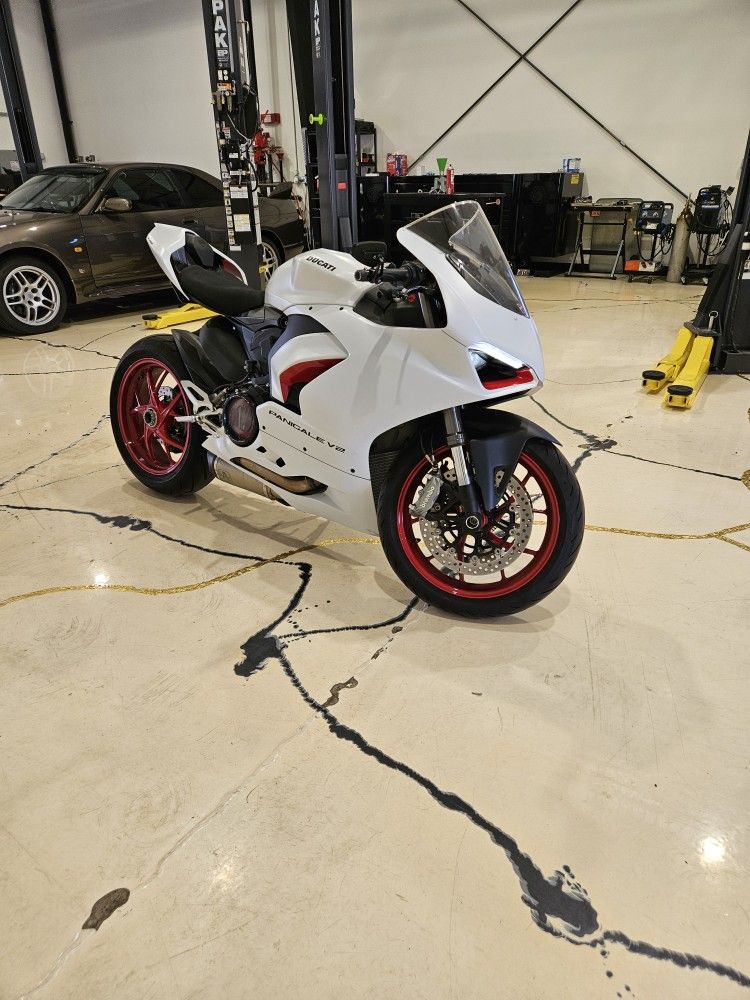 2022 Ducati Panigale V2