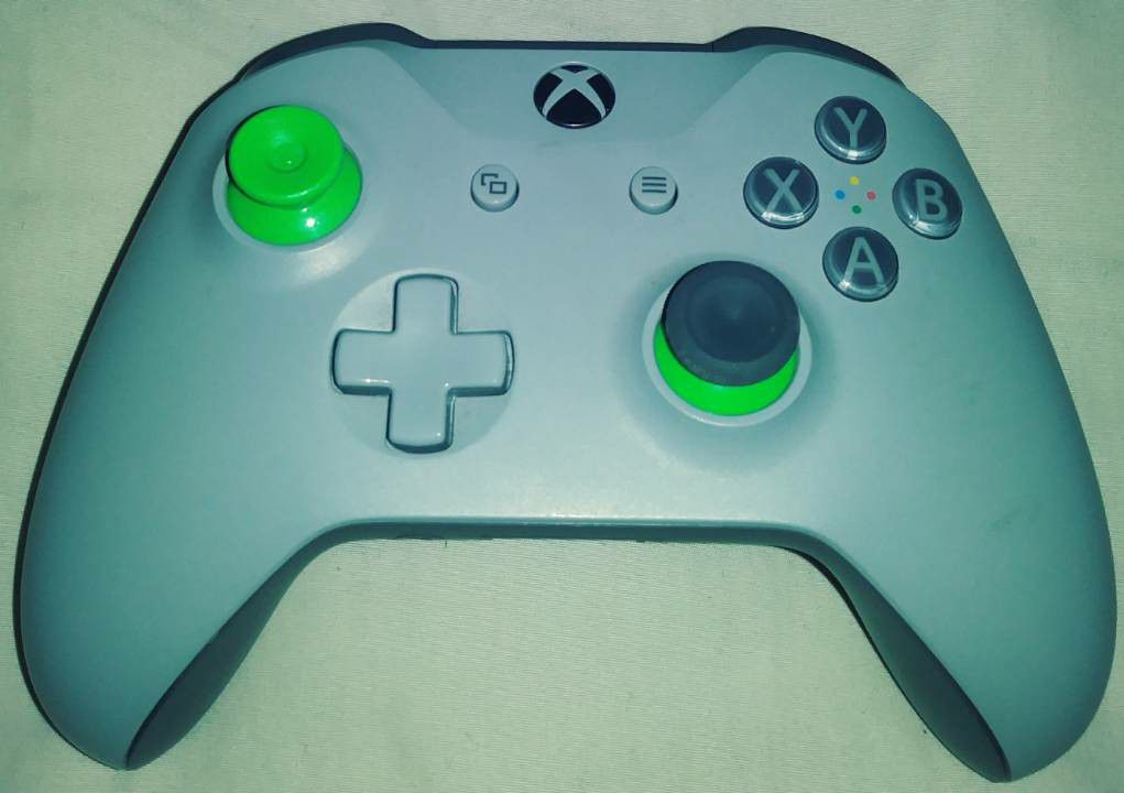 Xbox one Grey+green controller