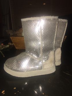 Girl’s Silver Sequin Fur Lined Boots - Summer Size 12