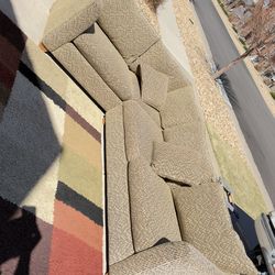 Sofa Couch L-Shaped - DELIVERY AVAILABLE / ENTREGA DISPONIBLE