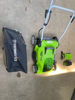 Green Works lawnmower