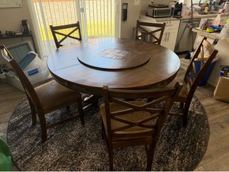 FREE Large Circle Kitchen/Dining Table + Chairs