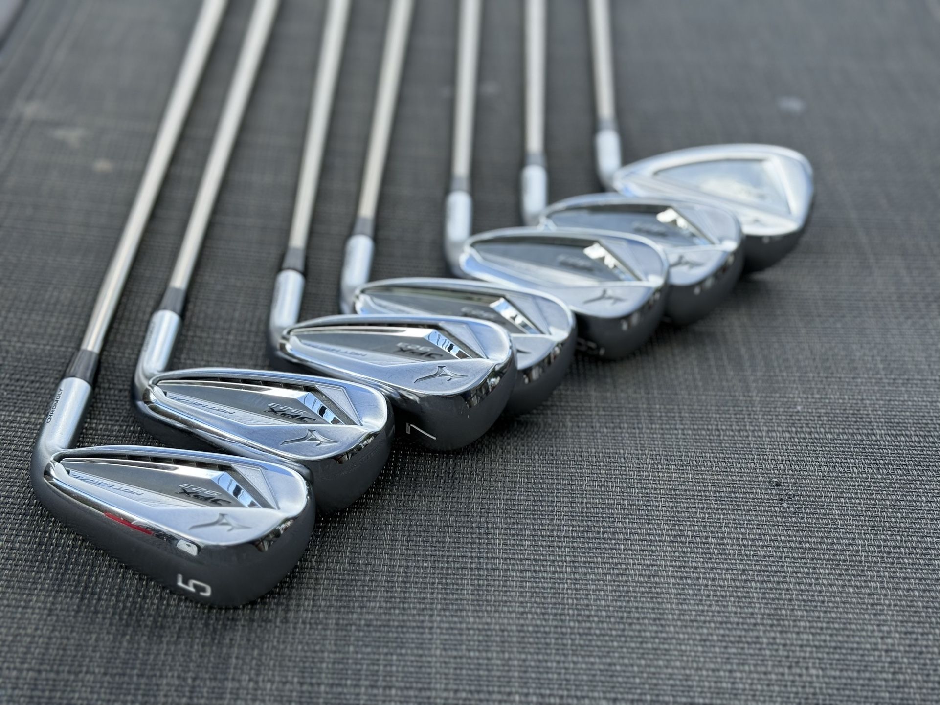 Mizuno JPX 923 Hot Metal Irons 5-GW Graphite Shafts