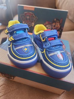 Boy's size 5T paw patrol shoes