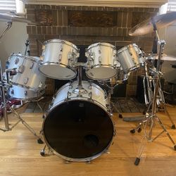 Collectable Vintage Tama Imperialstar Drum Shells or Drum Set
