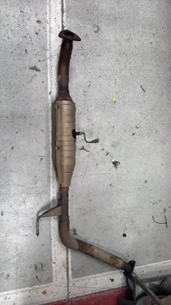 2008 Toyota sequoia OEM catalytic converter