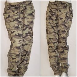 NWT American Eagle Women's Small Soft Jogger Camo High Rise Pants