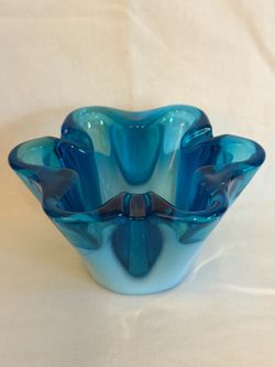 Vintage Sasaki Glass Company Rare Milk Glass Aqua Blue Ruffled Dish Ash Tray