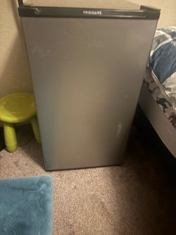 Mini fridge