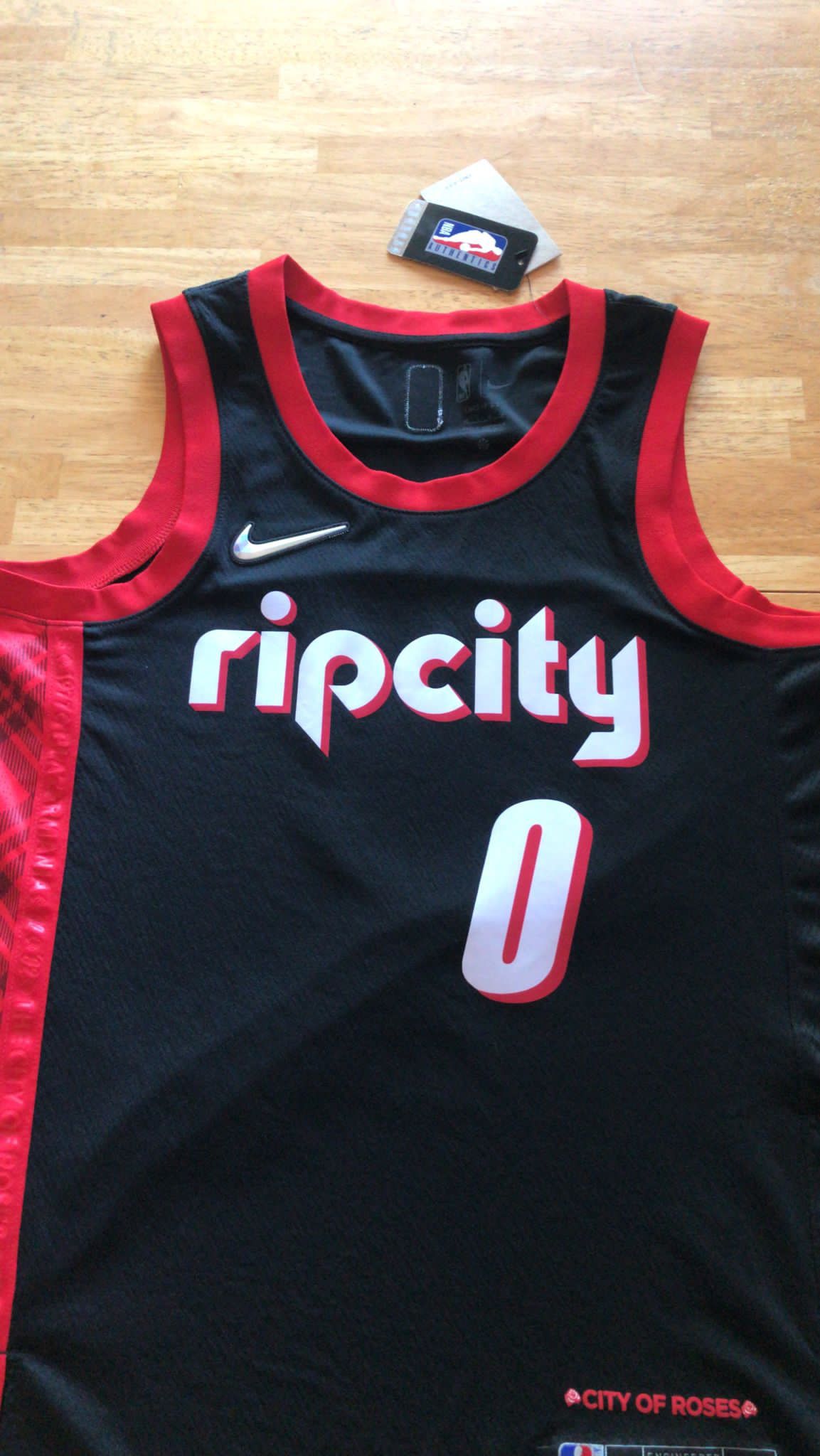 Brand New Nike Damian Lillard Rip City Portland Trailblazers Basketball  Jersey City Of Roses Men's Large L for Sale in El Cajon, CA - OfferUp