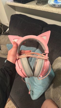 Razer pink kitty head phones
