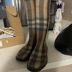 Authentic Burberry Rain Boots 