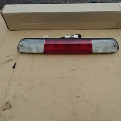 Nice 2004 To 2012 Chevy Colorado Pickup Truck 3rd Brake Light & Cargo Lamp OEM Like New. 