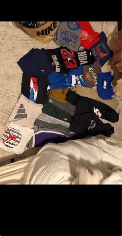 BOYS CLOTHES NAME BRANDS/ MEDIUM 10/12