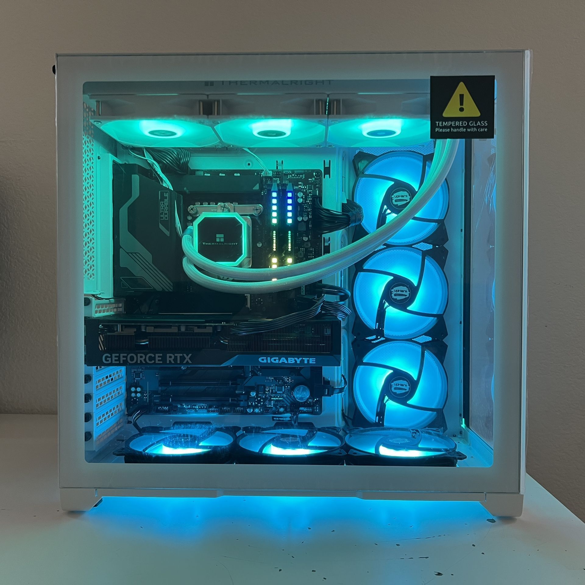 custom gaming computer pc i9-14900K, RTX 4070, 32gb RAM, NVMe + HDD, WiFi