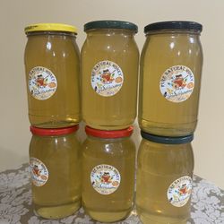 Raw Local Honey for Sale Harvested: 6/25/2025 Price: $35 per 1-liter jar (approx. 4 lbs) Pickup: Local only – Glenview