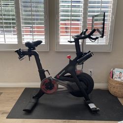 Peloton Bike