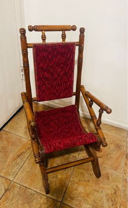 Antique rocking chair (kids)