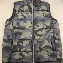 Pre-Owned - Gap Boys Puffer vest - Size Medium - Green / Grey Blue camouflage 