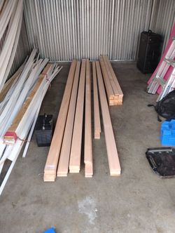 24. 1x3x8 Ft Hemlock Boards