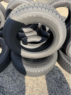 2 llantas 235/65R17 95% de vida por $120