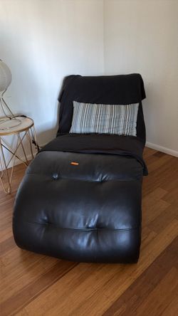 Chaise lounge