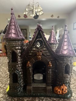 Bath & Body Works Halloween 2023 Luminary 3 Wick Haunted Castle Candle Holder