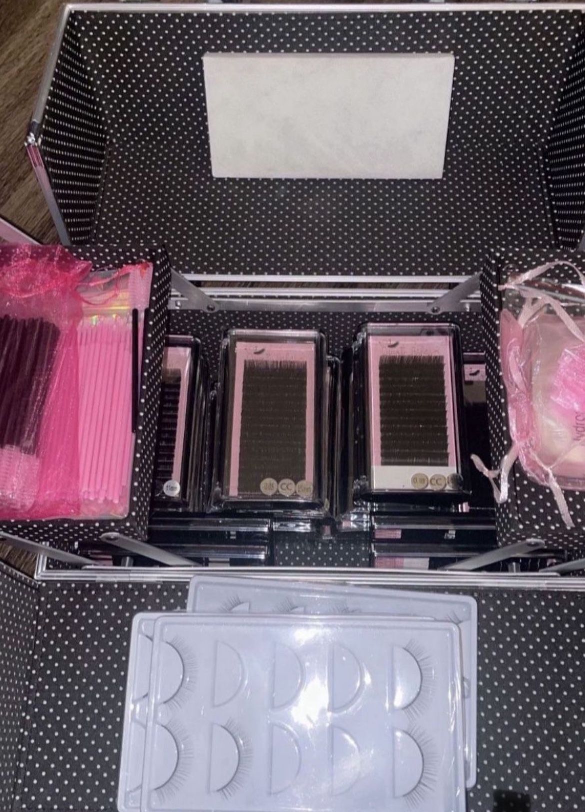 Eyelash Kit $200 Pick Up Only Fully Loaded