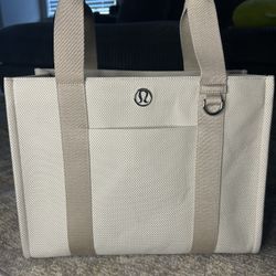LULULEMON Two-Tone Canvas Tote Bag 10L