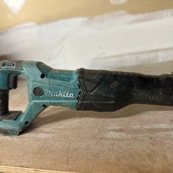 Sawzall Makita 
