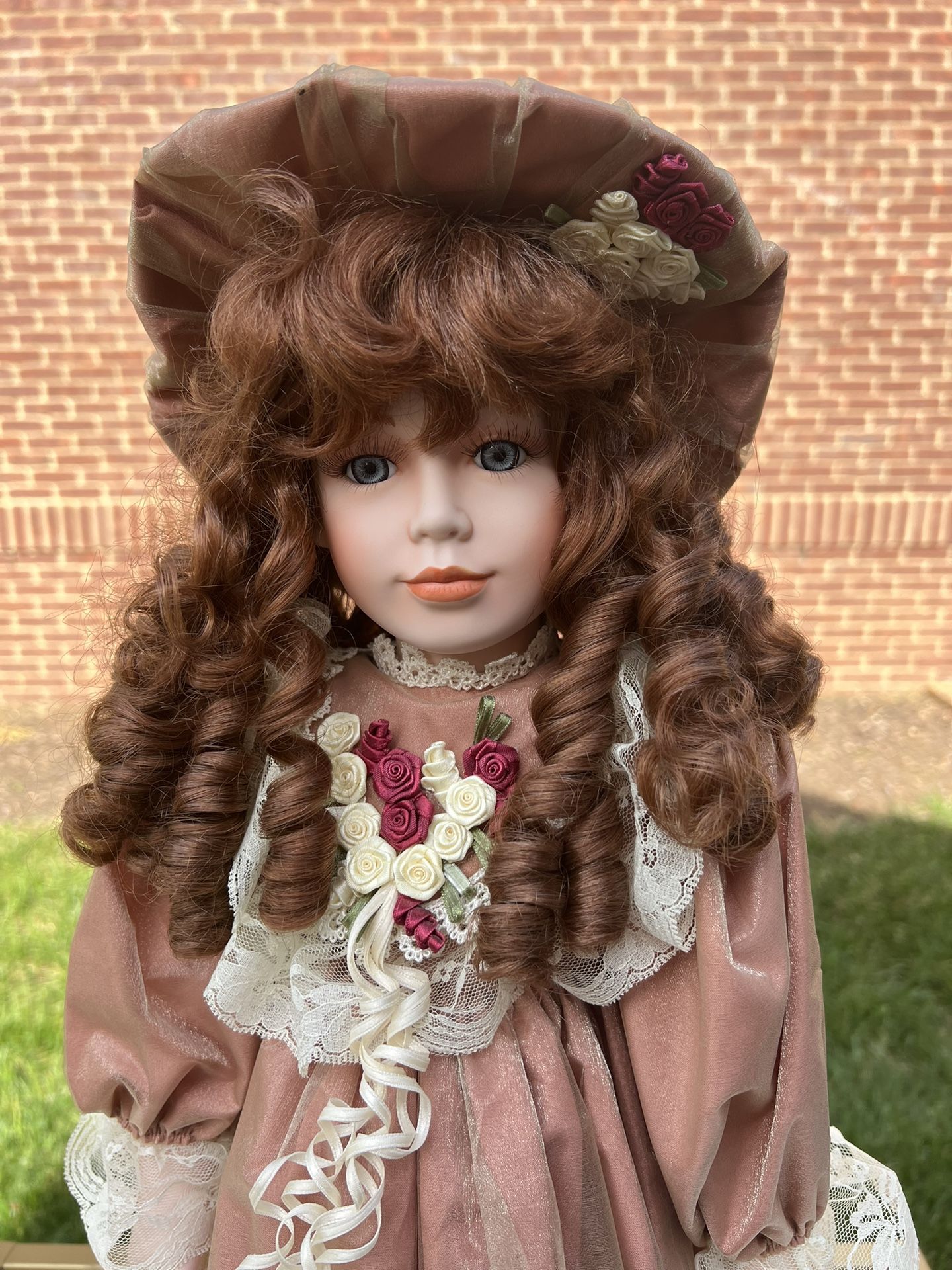 Vintage Auburn 24" Porcelain American Classic Cracker Barrel Dorthy Ann Doll   Measurements are approximate. A rosette is on one shoe only.   Non-smok