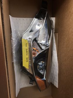 Toyota Corolla 2017 driver side headlight